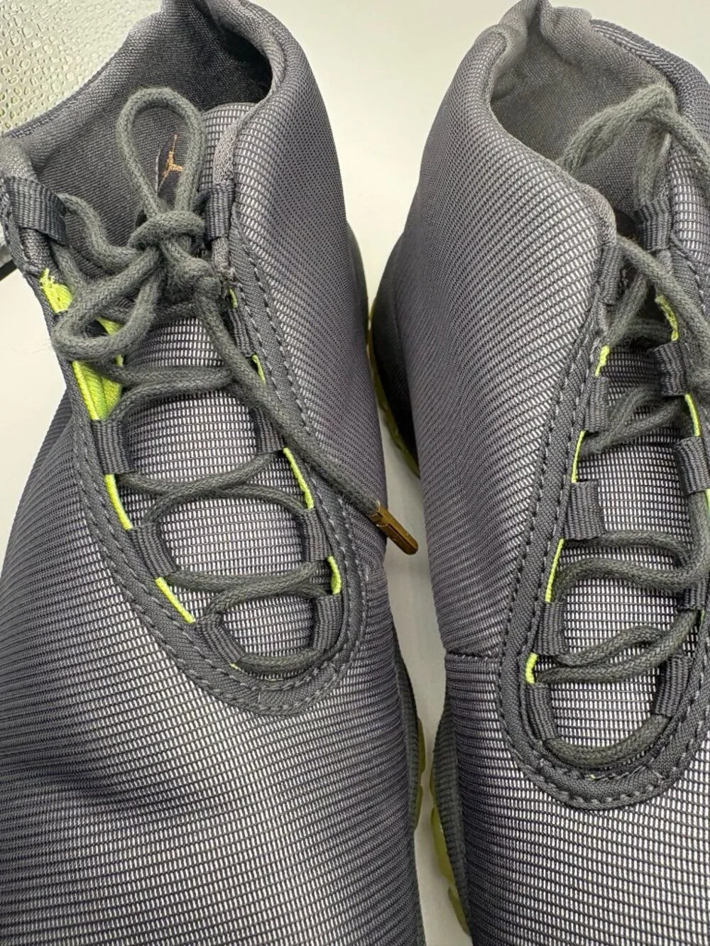 Air Jordan Future Dark Grey Volt Sneakers Men  8.5 656503-02 5 2014